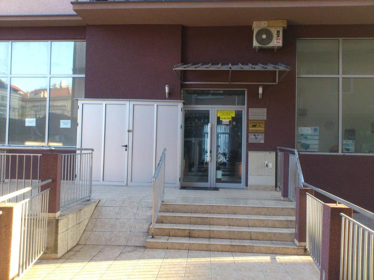 Apartment Ivi034 Kragujevac Exterior photo